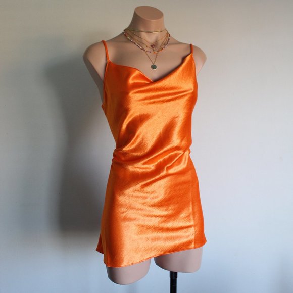 🐚🌞Summer tings Collection// Tangerine mini Dress - Picture 4 of 5